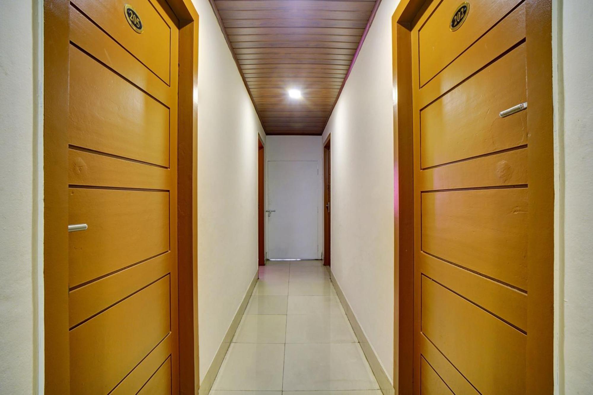 Hotel O Chiyang Hotel 安加马尔伊 外观 照片
